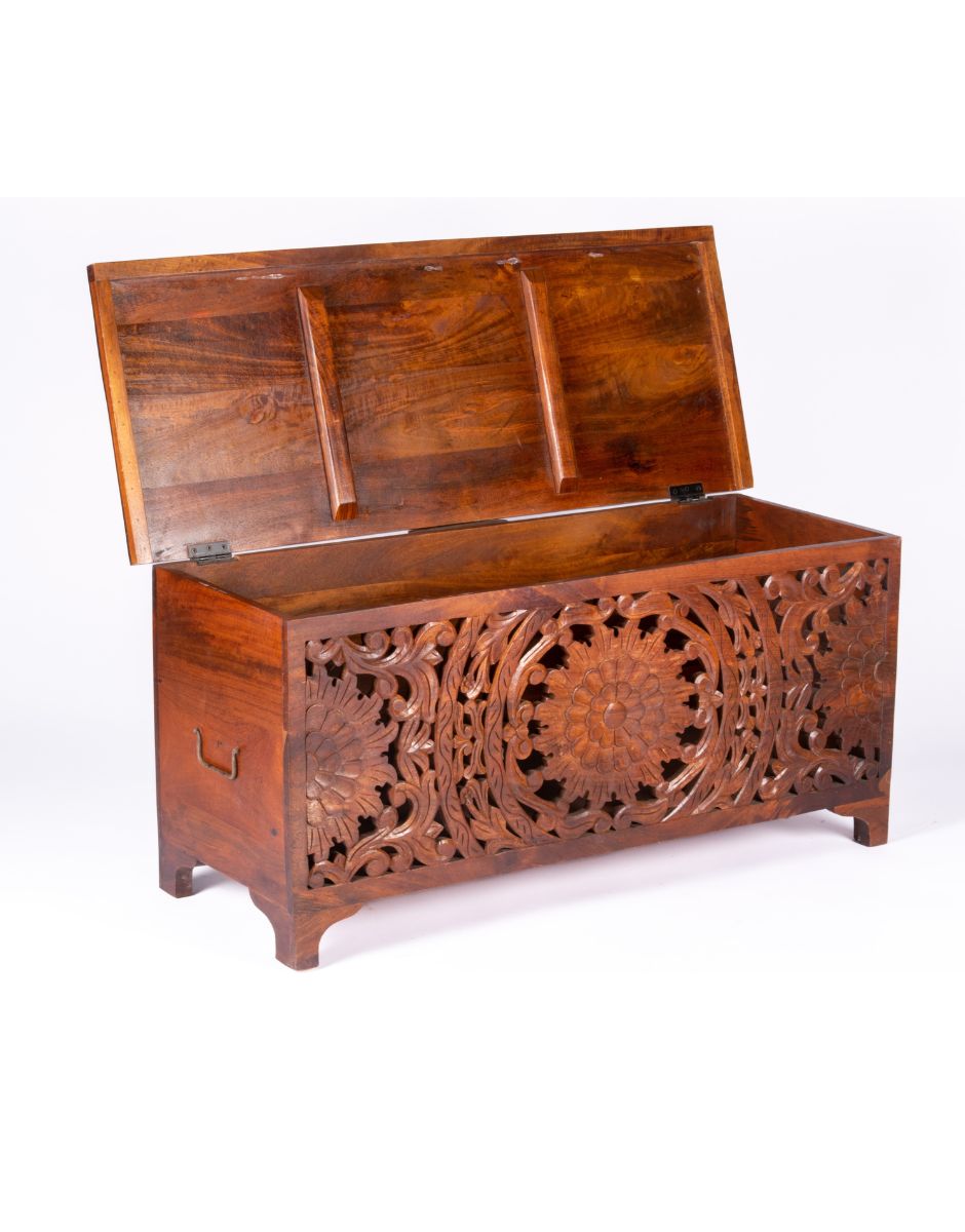 WOODEN CARVED BOX