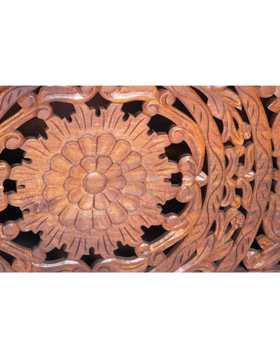 WOODEN CARVED BOX