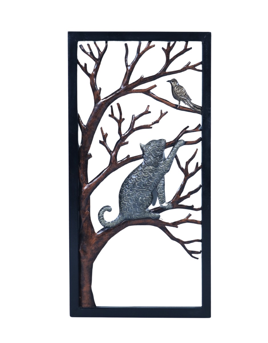 CAT WITH TREE FRAME